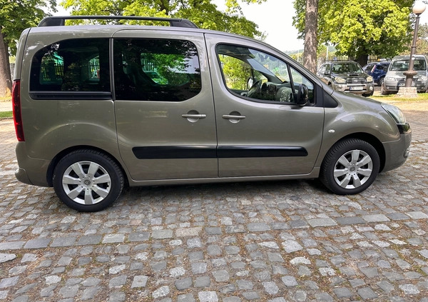 Citroen Berlingo cena 28999 przebieg: 231540, rok produkcji 2013 z Rumia małe 529